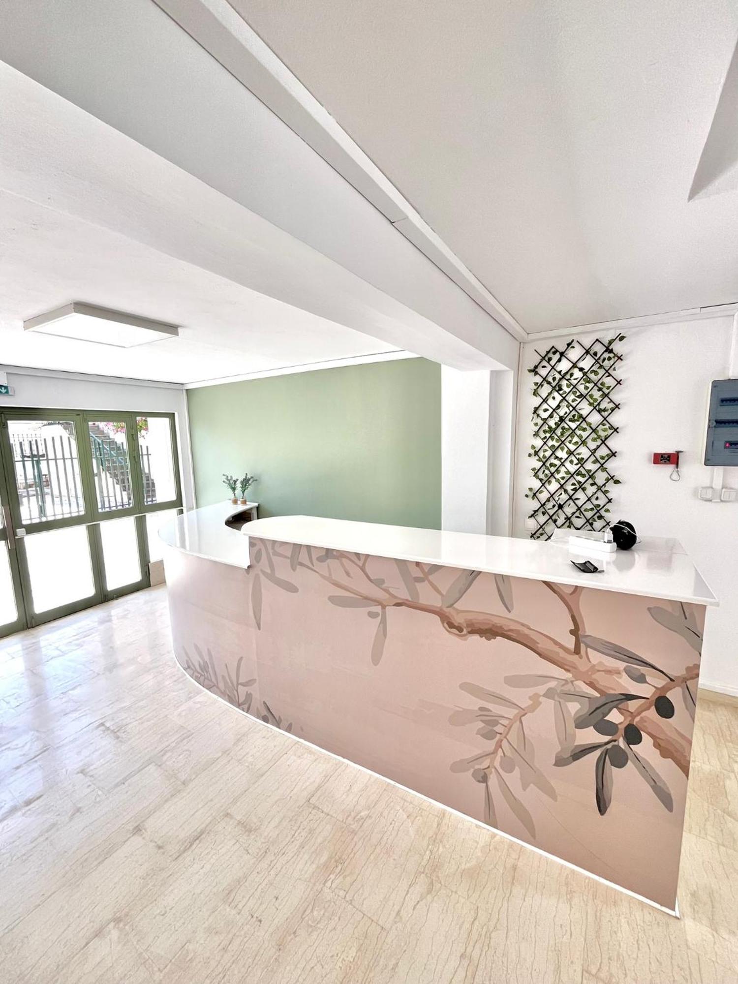 Oelia Rooms & Apartments Agia Marina  Eksteriør bilde
