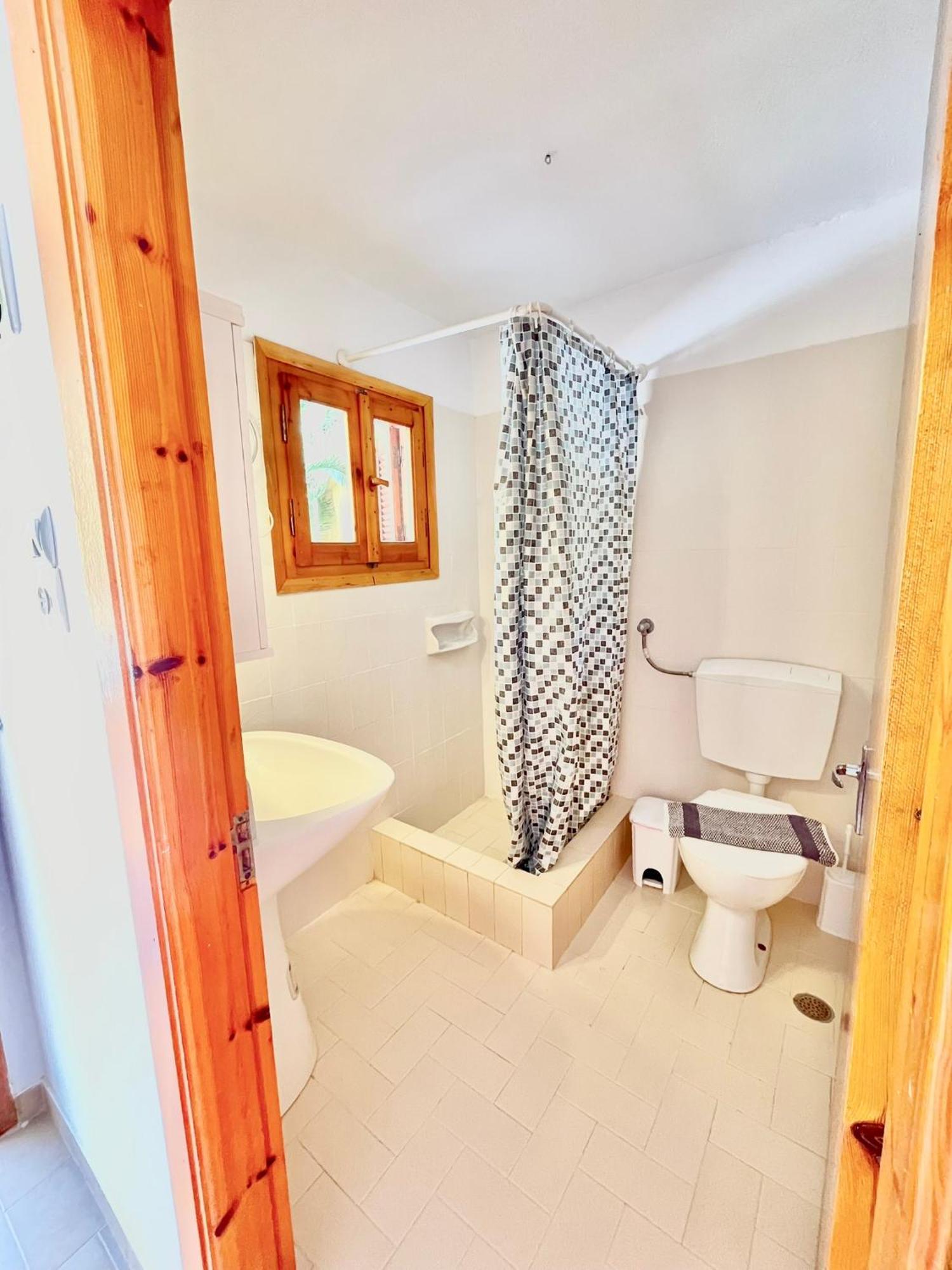 Oelia Rooms & Apartments Agia Marina  Eksteriør bilde