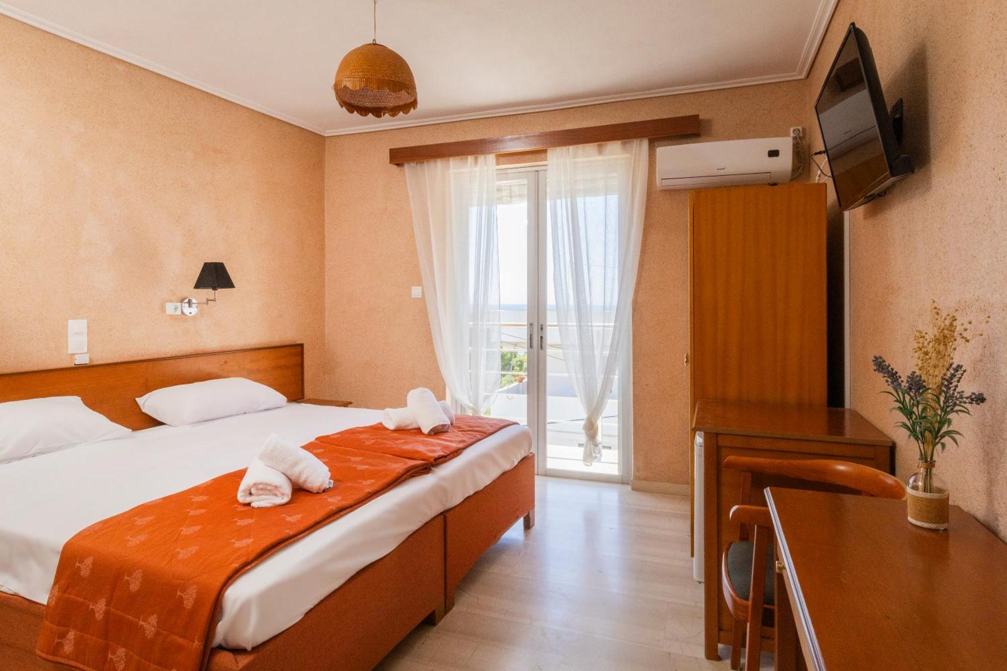 Oelia Rooms & Apartments Agia Marina  Eksteriør bilde